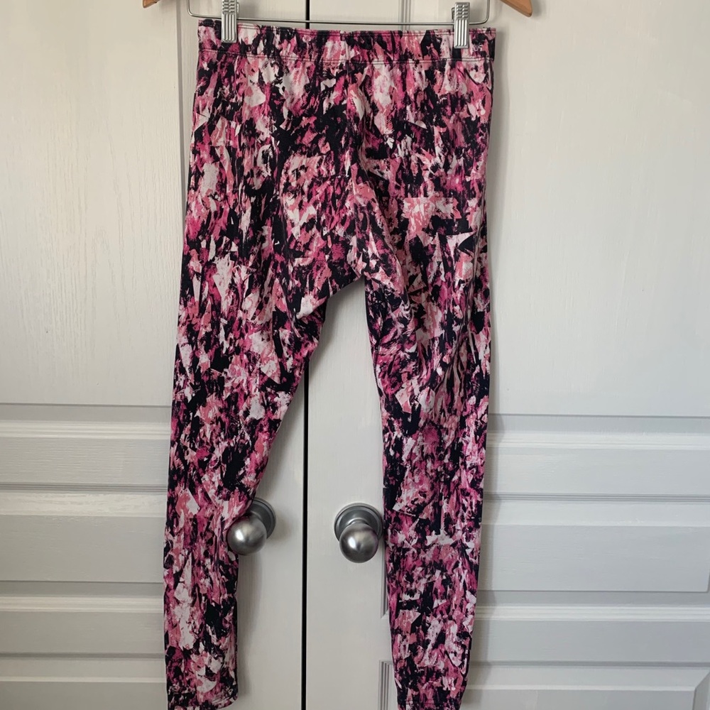 ๐ธ2 for $55 Nike leggings - Picture 2 of 3